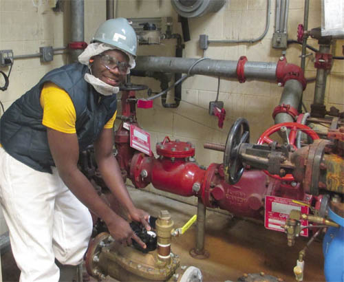 MnTAP intern Ayotunde Olantunbosun worked in the summer of 2015 for Lloyd’s BBQ in Mendota Heights. MnTAP intern Ayotunde Olantunbosun worked in the summer of 2015 for Lloyd’s BBQ in Mendota Heights.